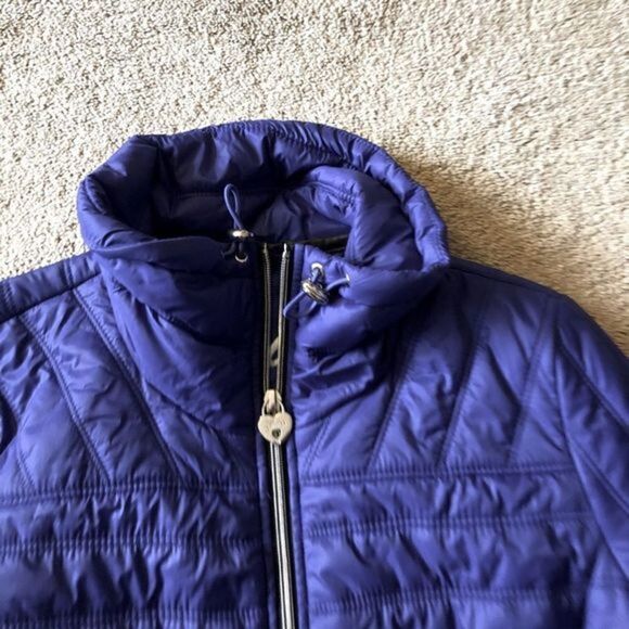 Women’s Guess XS Puffer Jacket - Picture 3 of 15
